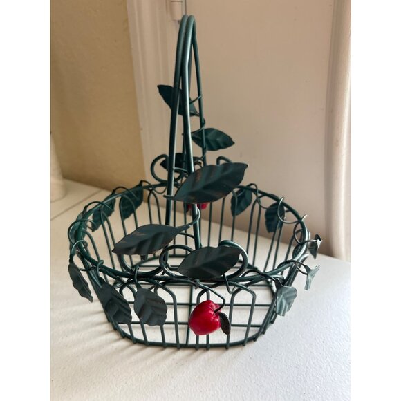 Wire Basket With Artificial Fruit Set - Strawberries Apples Orange Pear Grapes - Picture 6 of 8